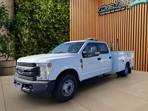 Used 2018 Ford F350 XL w/ Power Equipment Group RWD image 2