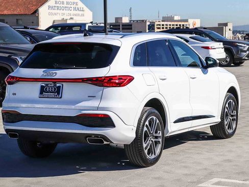 New 2025 Audi Q5 Premium image 4
