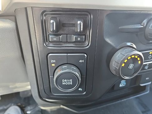 Used 2024 Ford F250 XLT AWD/4WD image 18