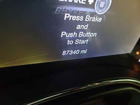 Used 2016 Jeep Grand Cherokee Limited image 3