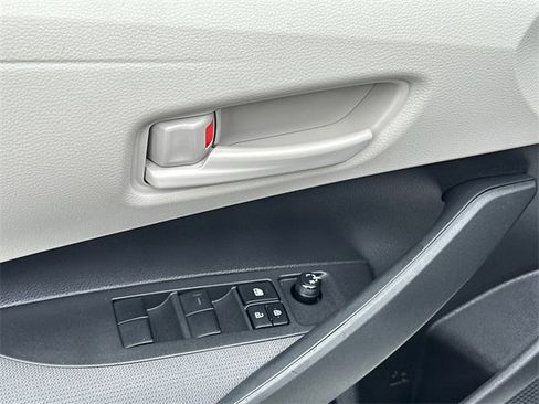 Certified 2024 Toyota Corolla LE image 18