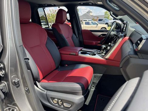 Used 2023 Lexus LX 600 F Sport w/ Accessory Package (Z1) AWD/4WD image 15