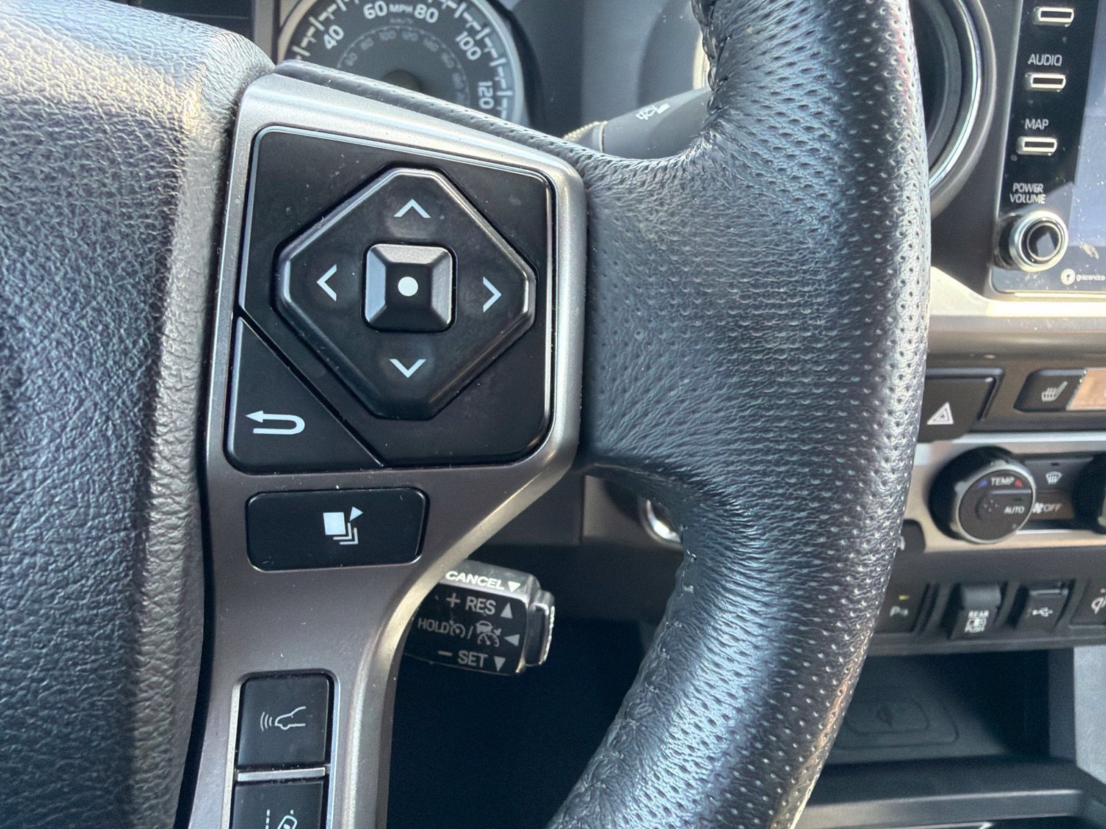 Used 2021 Toyota Tacoma Limited RWD image 27