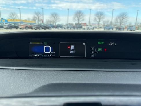 Used 2018 Toyota Prius Two image 10