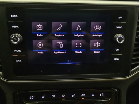 Used 2021 Volkswagen Atlas Cross Sport SE w/ Panoramic Sunroof Package FWD image 25