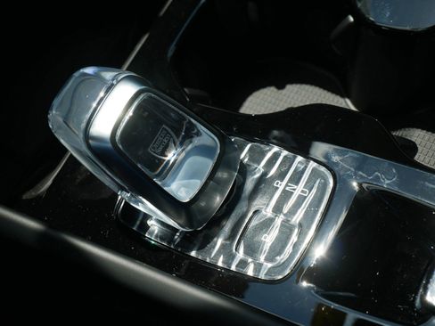 New 2026 Volvo XC40 B5 Plus w/ Protection Package Premier image 9