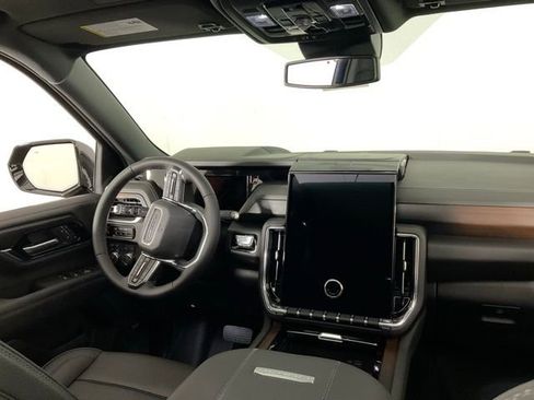 New 2026 GMC Yukon XL Denali w/ Sun & Power Step Package AWD/4WD image 32