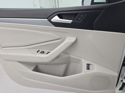 Certified 2023 Volkswagen Jetta SE FWD image 26