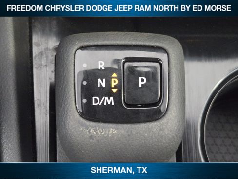 Used 2024 Nissan Rogue S FWD image 16