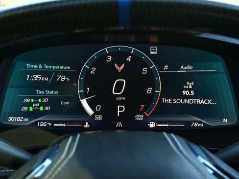 Used 2021 Chevrolet Corvette Stingray Premium Conv w/ Z51 Performance Package image 14