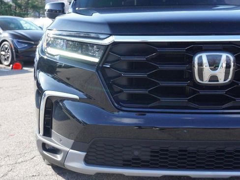 Used 2025 Honda Pilot Touring image 15