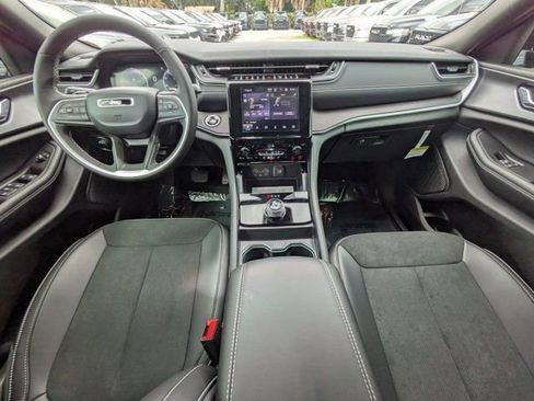 New 2025 Jeep Grand Cherokee L Laredo AWD/4WD image 13
