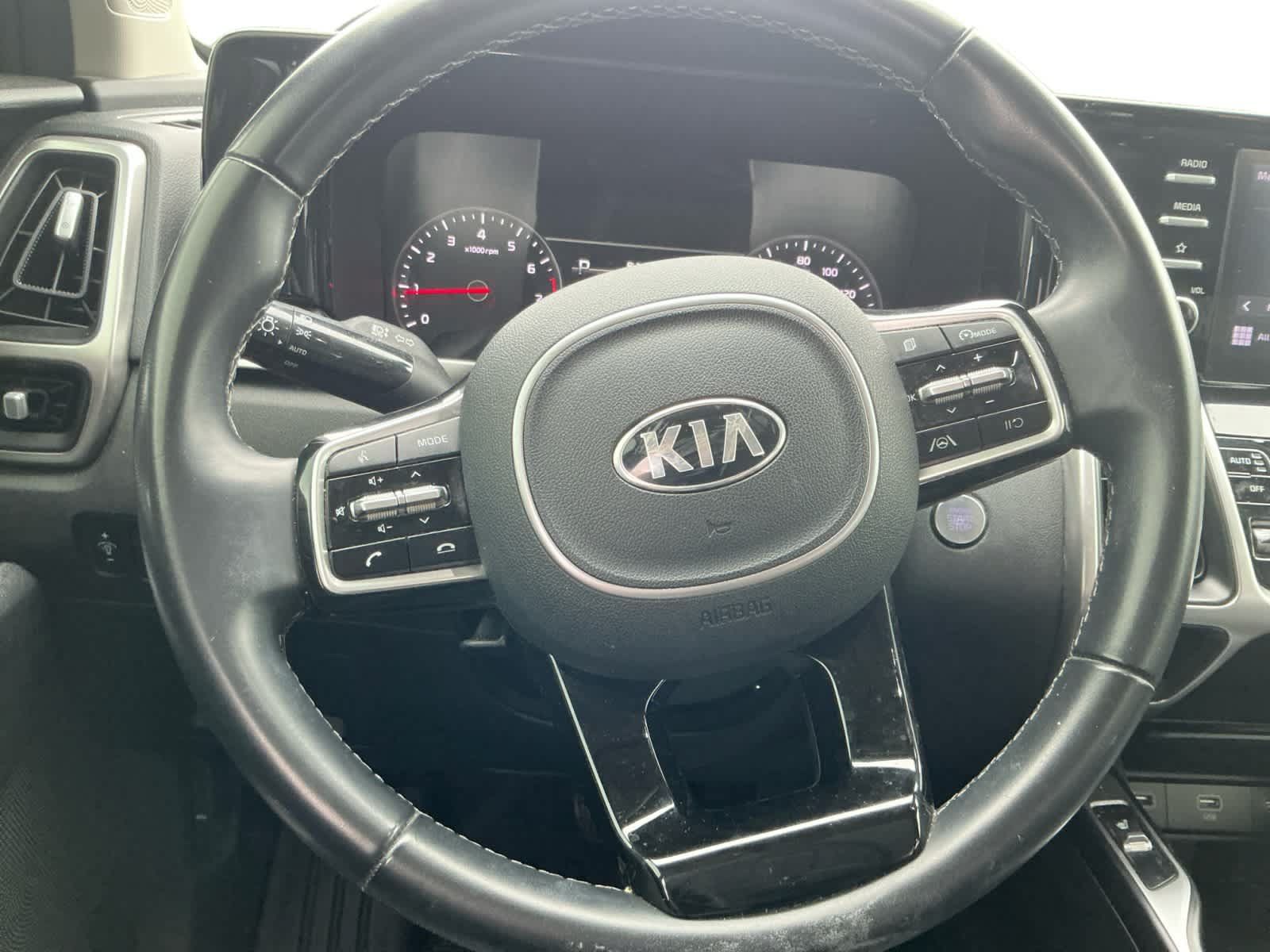 Used 2021 Kia Sorento S w/ Panoramic Sunroof Package AWD/4WD image 12