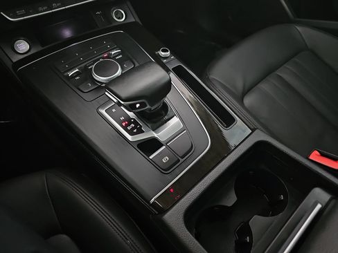 Used 2020 Audi Q5 2.0T Premium w/ Convenience Package AWD/4WD image 24