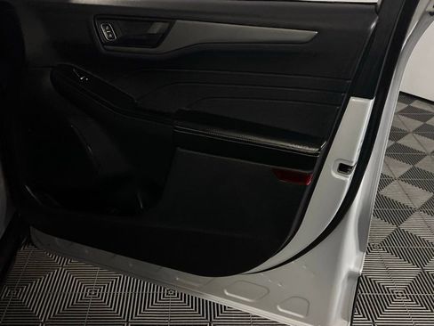 Used 2025 Ford Escape Active image 30