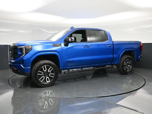 Used 2023 GMC Sierra 1500 AT4 w/ AT4 Premium Package AWD/4WD image 9