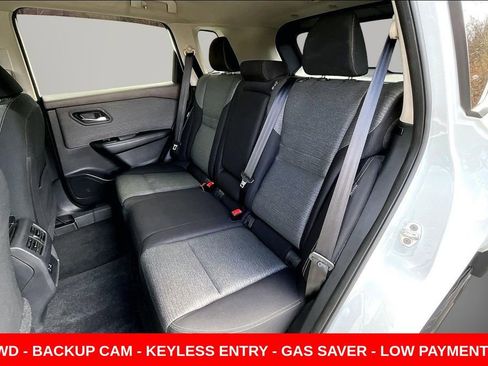 Used 2023 Nissan Rogue SV image 21