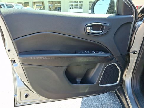 Used 2020 Jeep Compass Limited w/ Safety & Security Group AWD/4WD image 14