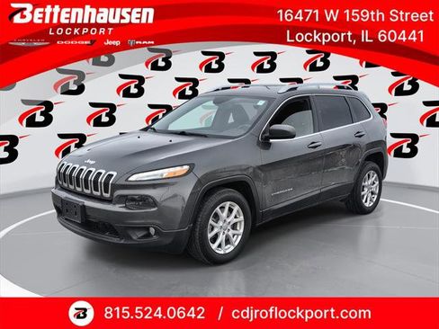Certified 2017 Jeep Cherokee Latitude w/ Cold Weather Group image 1