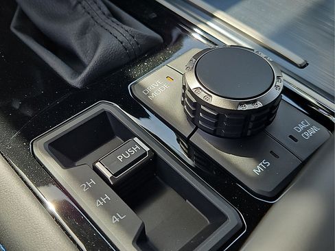 New 2026 Toyota Tundra Platinum AWD/4WD image 22