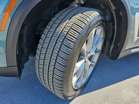 Used 2025 BMW X5 sDrive40i w/ Executive Package image 33