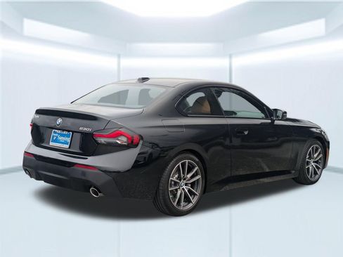 Used 2025 BMW 230i Coupe w/ Convenience Package RWD image 5