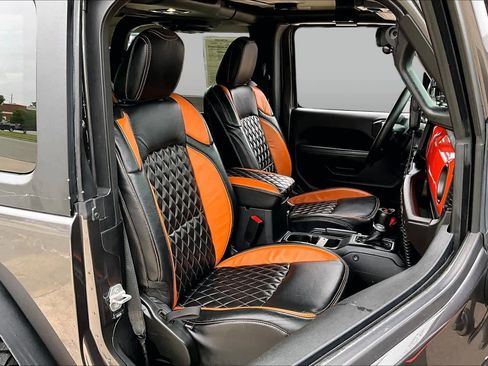 Used 2019 Jeep Wrangler Sport AWD/4WD image 9