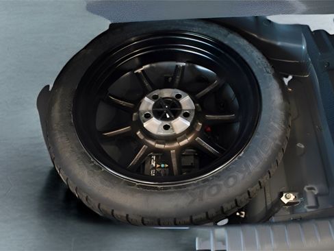 Used 2023 Genesis G70 2.0T w/ Sport Prestige Package image 10