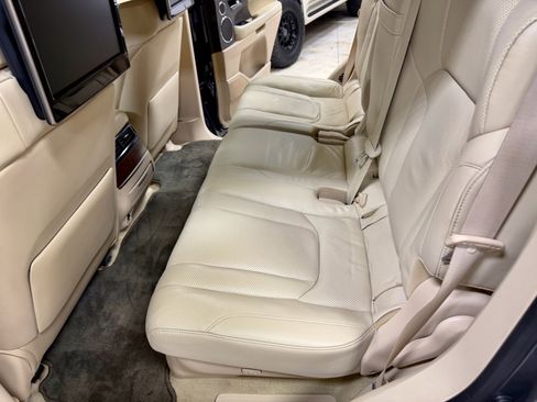 Used 2016 Lexus LX 570 4WD w/ Luxury Package image 25