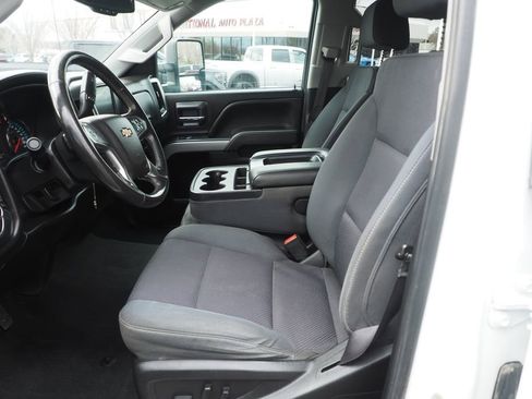 Used 2019 Chevrolet Silverado 2500 LT AWD/4WD image 13