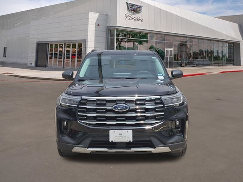 Used 2025 Ford Explorer Active w/ Active Comfort Package RWD image 2
