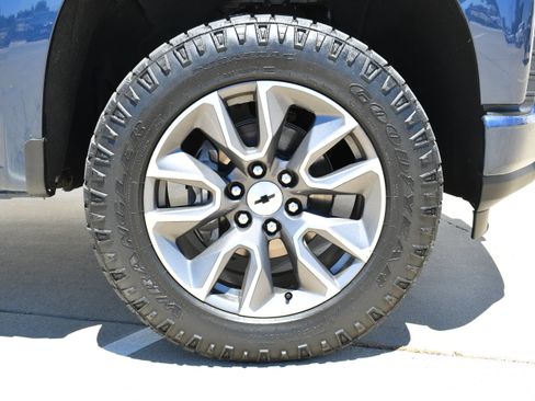 Used 2020 Chevrolet Silverado 1500 RST AWD/4WD image 5