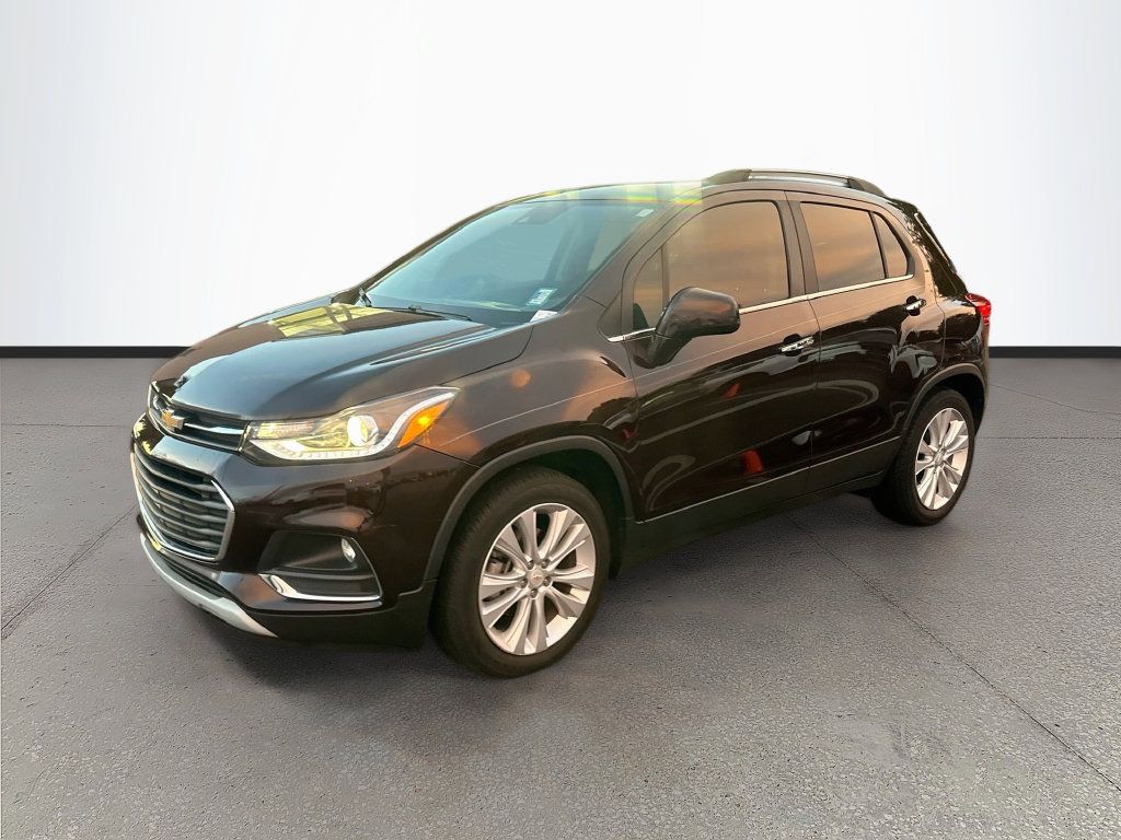 Used 2020 Chevrolet Trax Premier FWD image 2