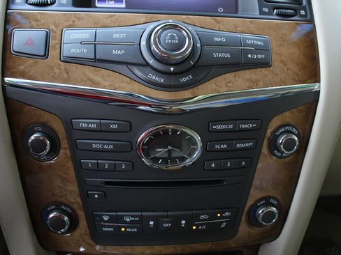 Used 2014 INFINITI QX80 4WD w/ Theater Package image 40