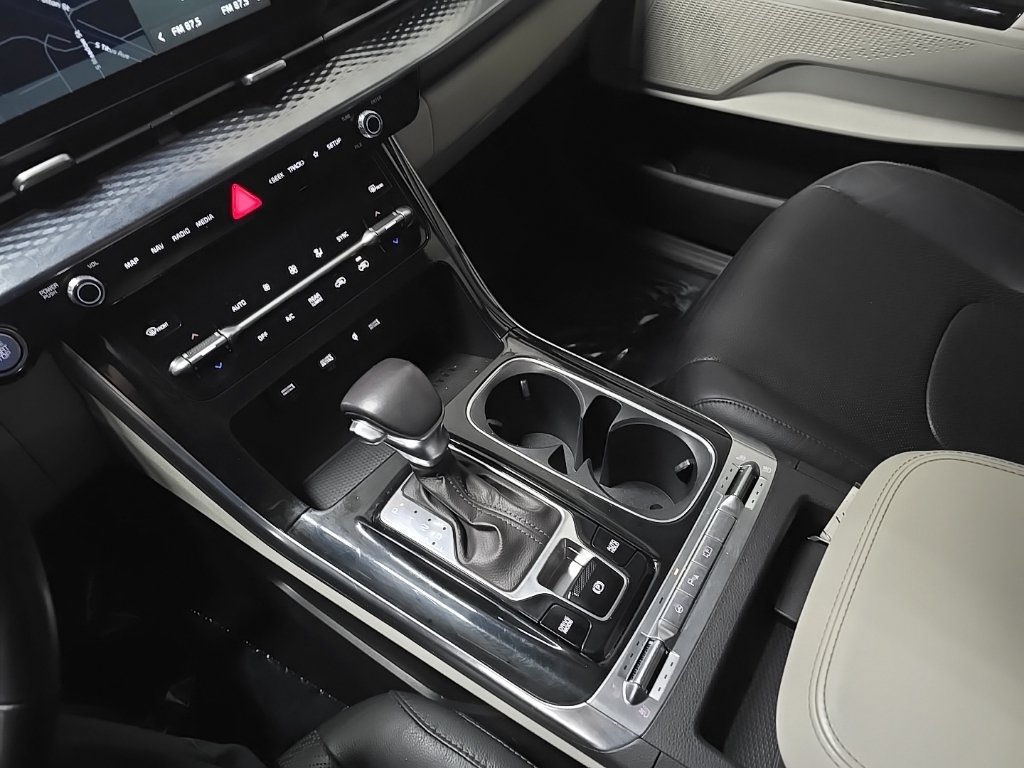 Used 2022 Kia Carnival SX Prestige FWD image 28