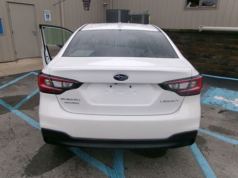 Used 2022 Subaru Legacy Premium image 4