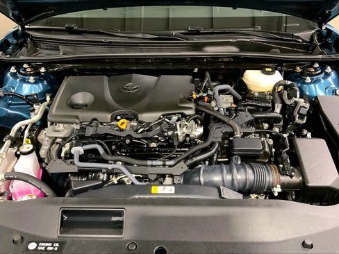 Used 2025 Toyota Camry SE FWD image 32