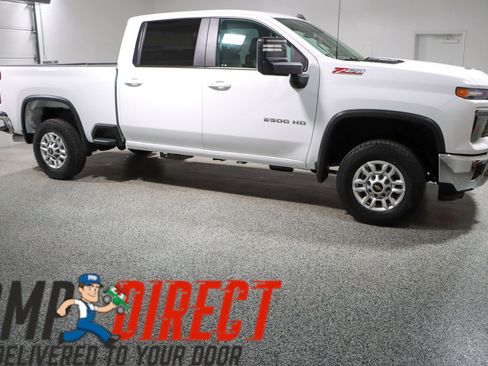 Used 2024 Chevrolet Silverado 2500 LT w/ Convenience Package AWD/4WD image 6