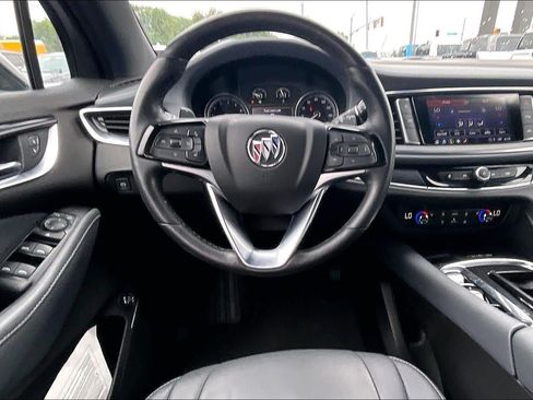Used 2023 Buick Enclave Essence AWD/4WD image 5