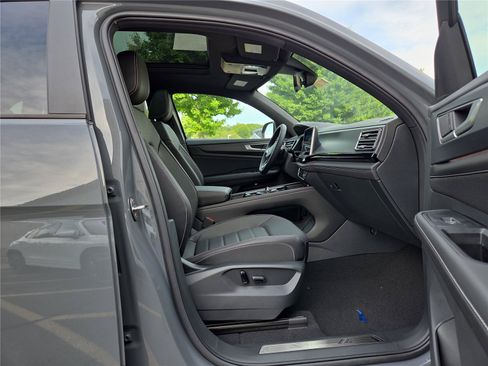 New 2026 Volkswagen Atlas Cross Sport SEL R-Line AWD/4WD image 24
