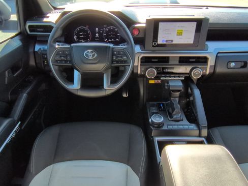 Used 2025 Toyota 4Runner TRD Sport AWD/4WD image 14