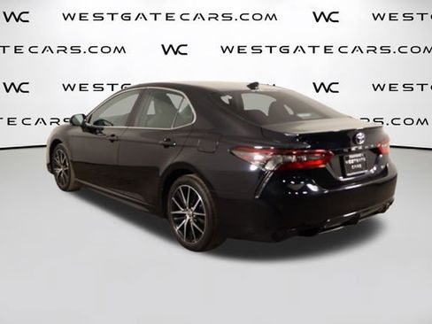 Used 2024 Toyota Camry SE image 45