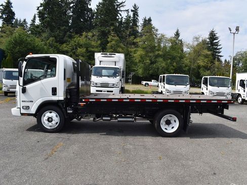 New 2024 Isuzu NPR image 2