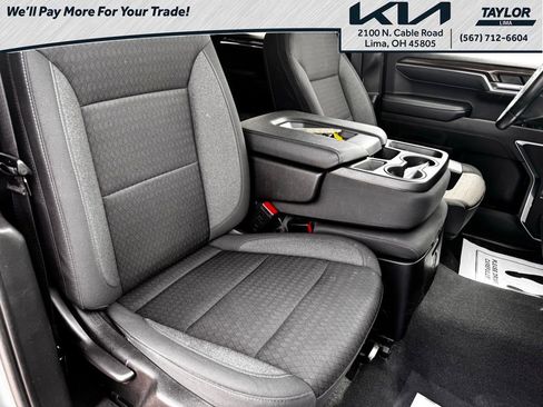 Used 2023 Chevrolet Silverado 1500 LT AWD/4WD image 11