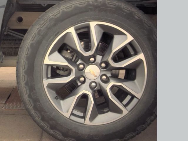 Used 2024 Chevrolet Silverado 1500 LT AWD/4WD image 21