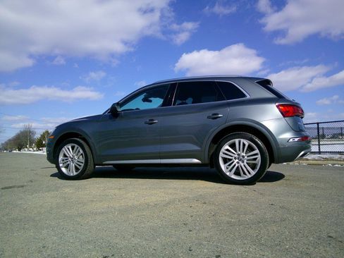 Used 2018 Audi Q5 2.0T Premium Plus AWD/4WD image 2