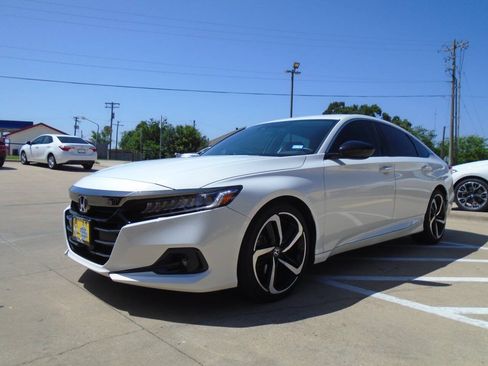 Used 2022 Honda Accord Sport Special Edition image 3