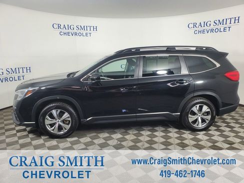 Used 2024 Subaru Ascent Premium w/ Convenience Package AWD/4WD image 2