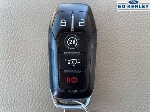 Used 2017 Ford F150 Lariat image 12