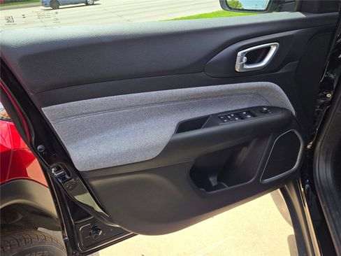 New 2025 Jeep Compass Latitude w/ Convenience Group image 16